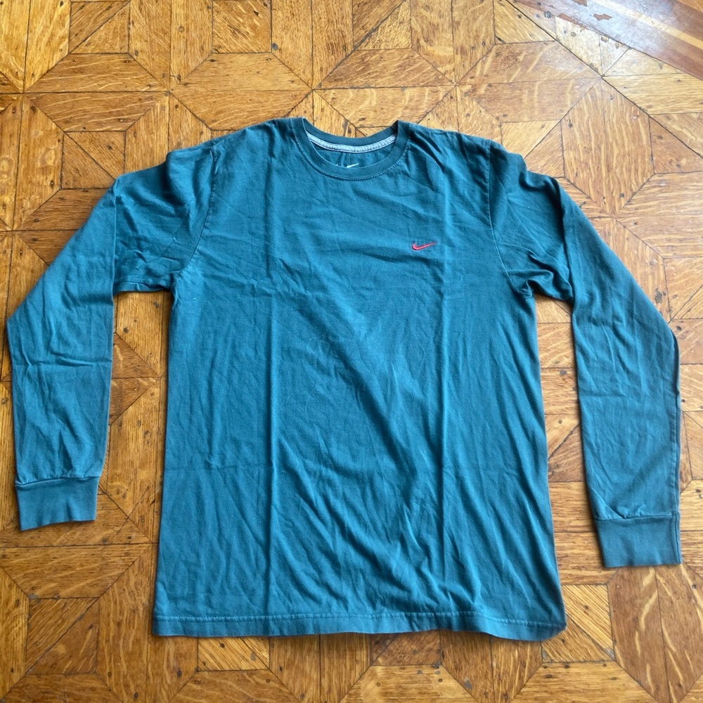 Retro Nike Long Sleeve T